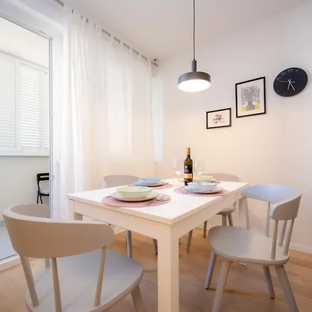 Apartman Billie With Balcony *